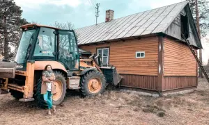 Jak odnowić stary drewniany dom z zewnątrz i uniknąć kosztownych błędów
