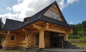 Jak zbudować dom z bali drewnianych - krok po kroku bez błędów