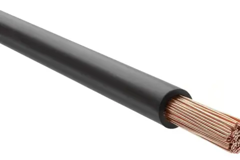 Gruby, czarny kabel z widocznym, miedzianym, wielożyłowym przewodem. Idealny do przesyłu energii, jak lgy.