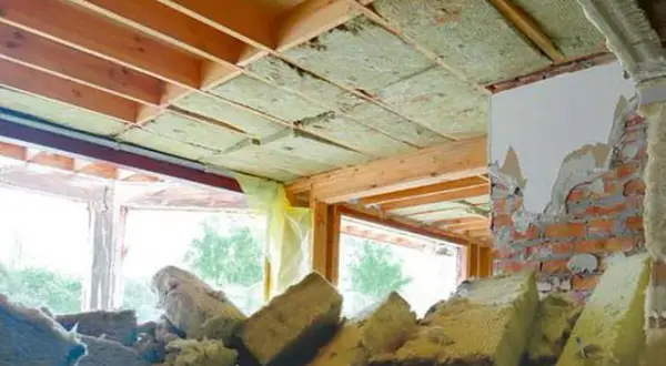 Ile kosztuje przeniesienie domu drewnianego? Sprawdź ukryte wydatki
