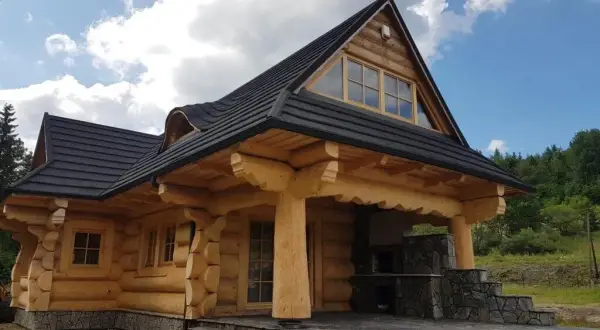 Jak zbudować dom z bali drewnianych - krok po kroku bez błędów