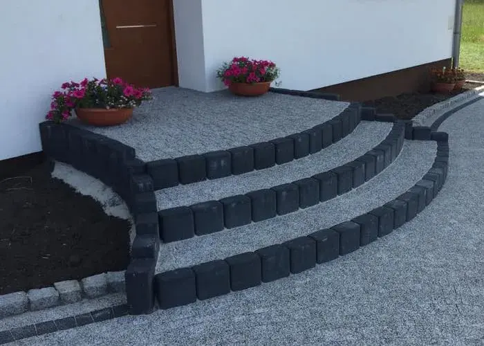Jak położyć kostkę na schody betonowe - uniknij najczęstszych błędów